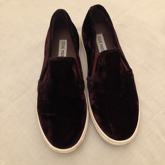 Steve Madden suede slip ons - Picture 3 of 6